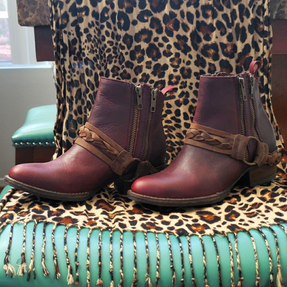Very Volatile boho low boots